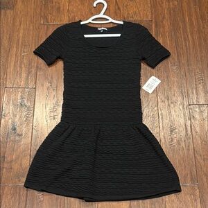 NWT! Kohl's Black Textured Medium Juniors Dress